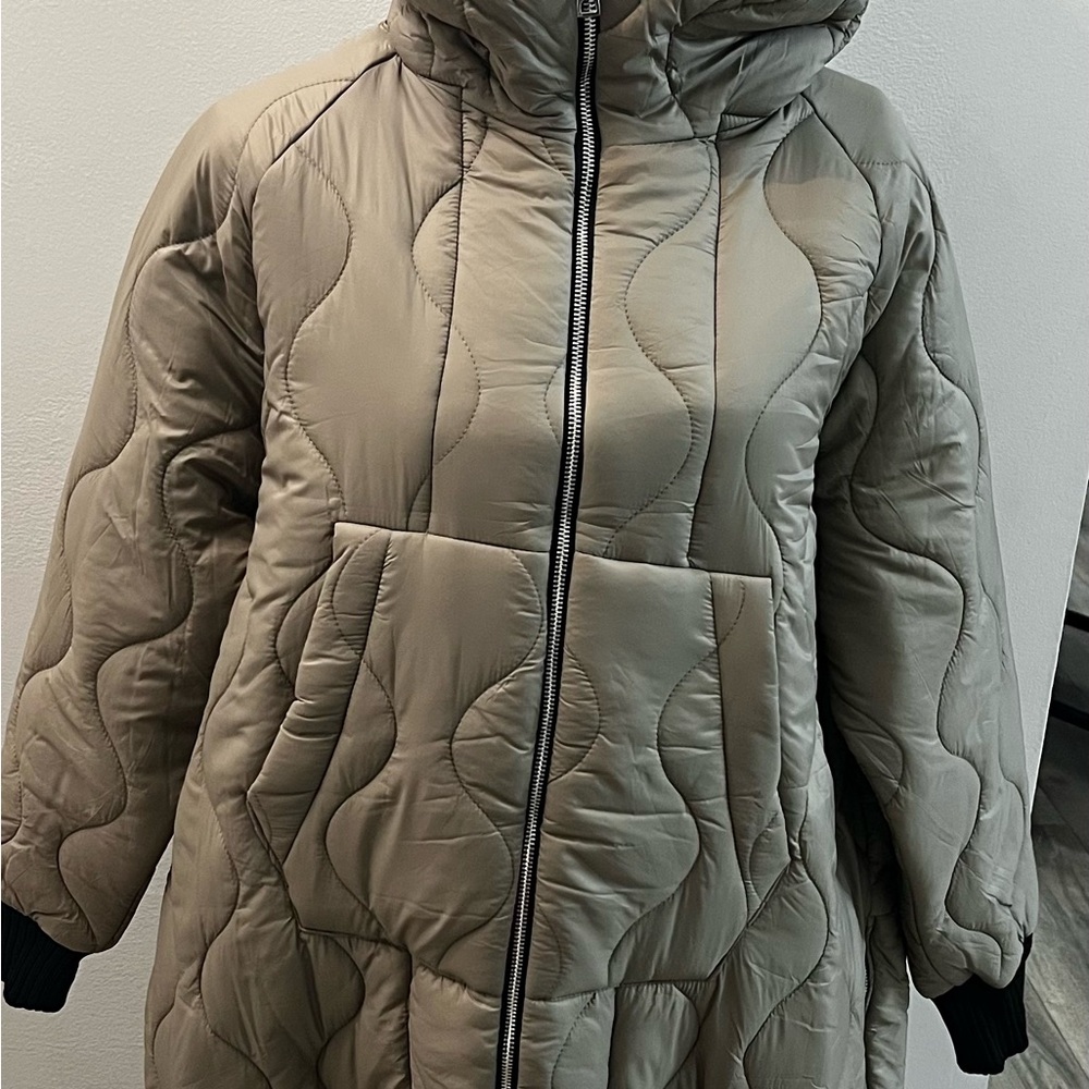 Women's Quilted Hooded Jacket - Tan